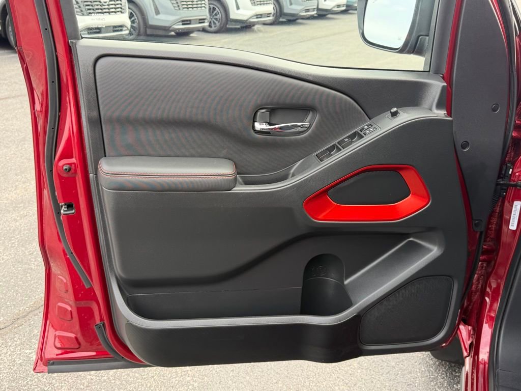 Used 2023 Nissan Frontier PRO-4X w/ Pro Convenience Package image 13