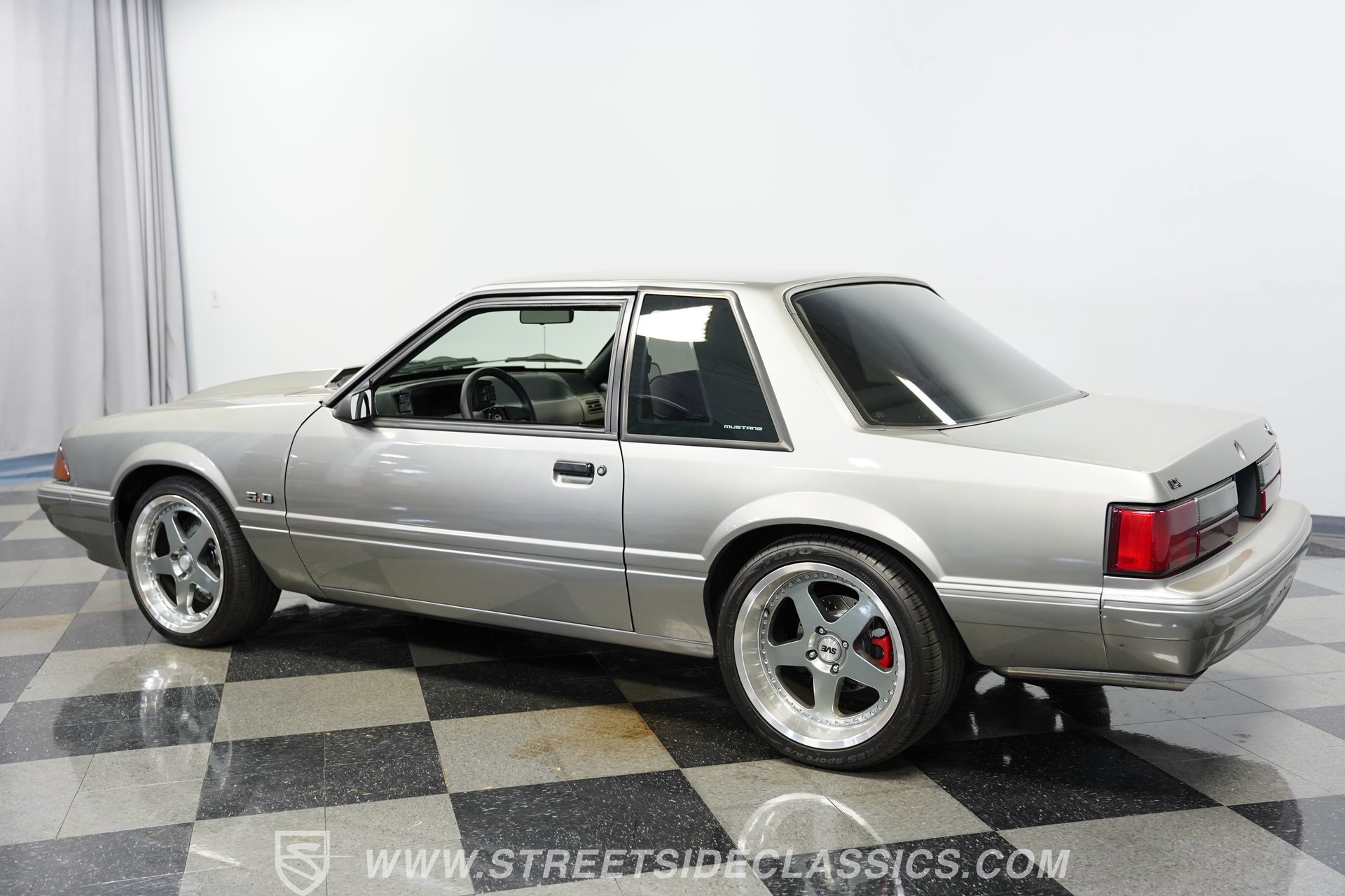 Used 1987 Ford Mustang LX RWD image 10