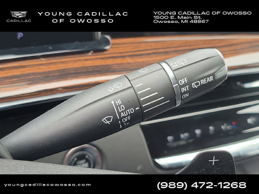 Certified 2024 Cadillac Escalade Premium Luxury AWD/4WD image 17