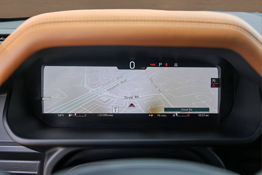 Used 2024 Land Rover Defender 110 X-Dynamic SE image 11