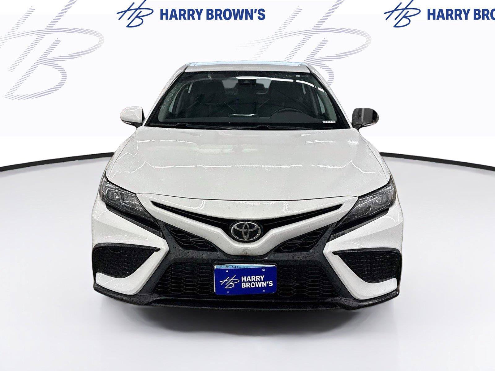 Used 2022 Toyota Camry SE FWD image 6