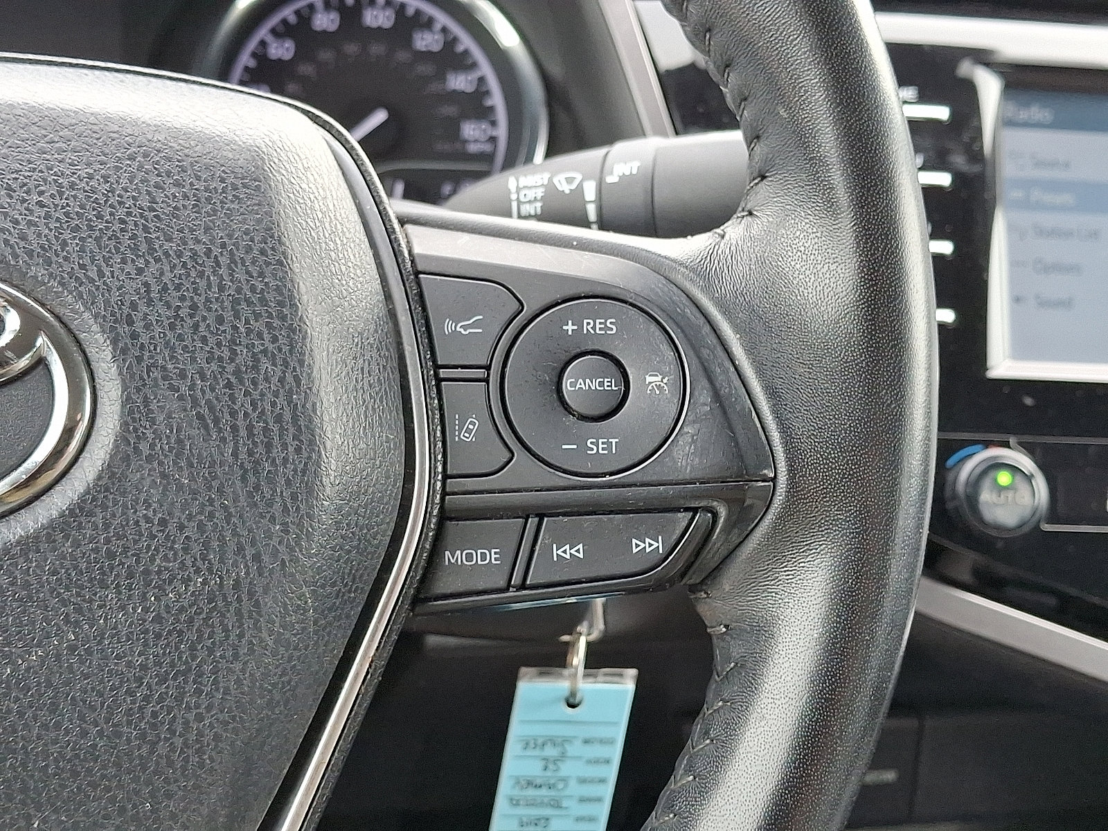 Used 2019 Toyota Camry image 23