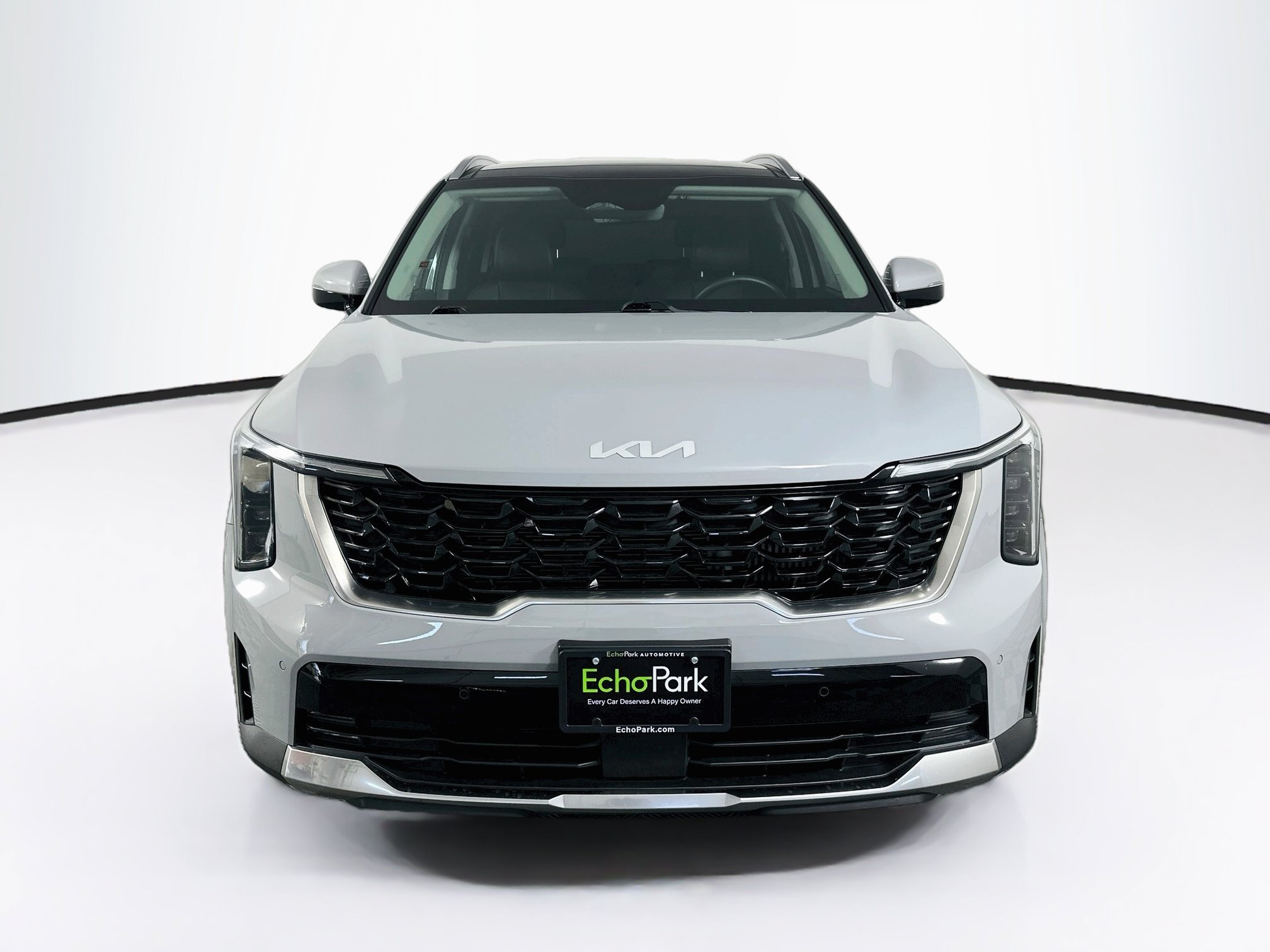 Used 2024 Kia Sorento EX w/ Panoramic Sunroof Package FWD image 2