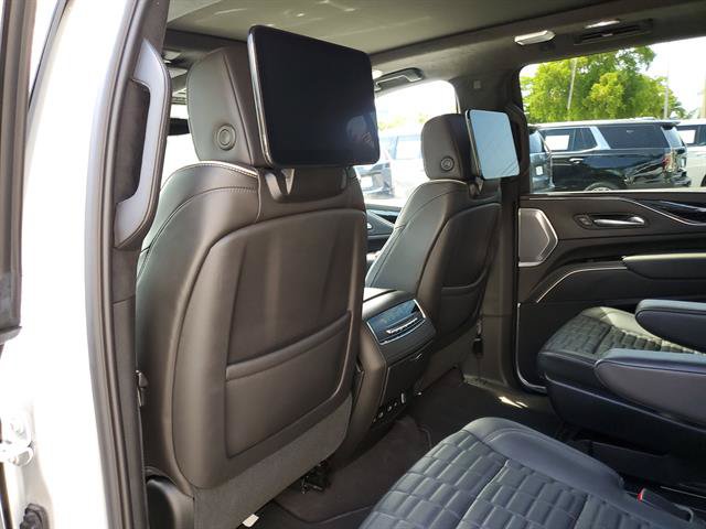 Certified 2023 Cadillac Escalade ESV V AWD/4WD image 34