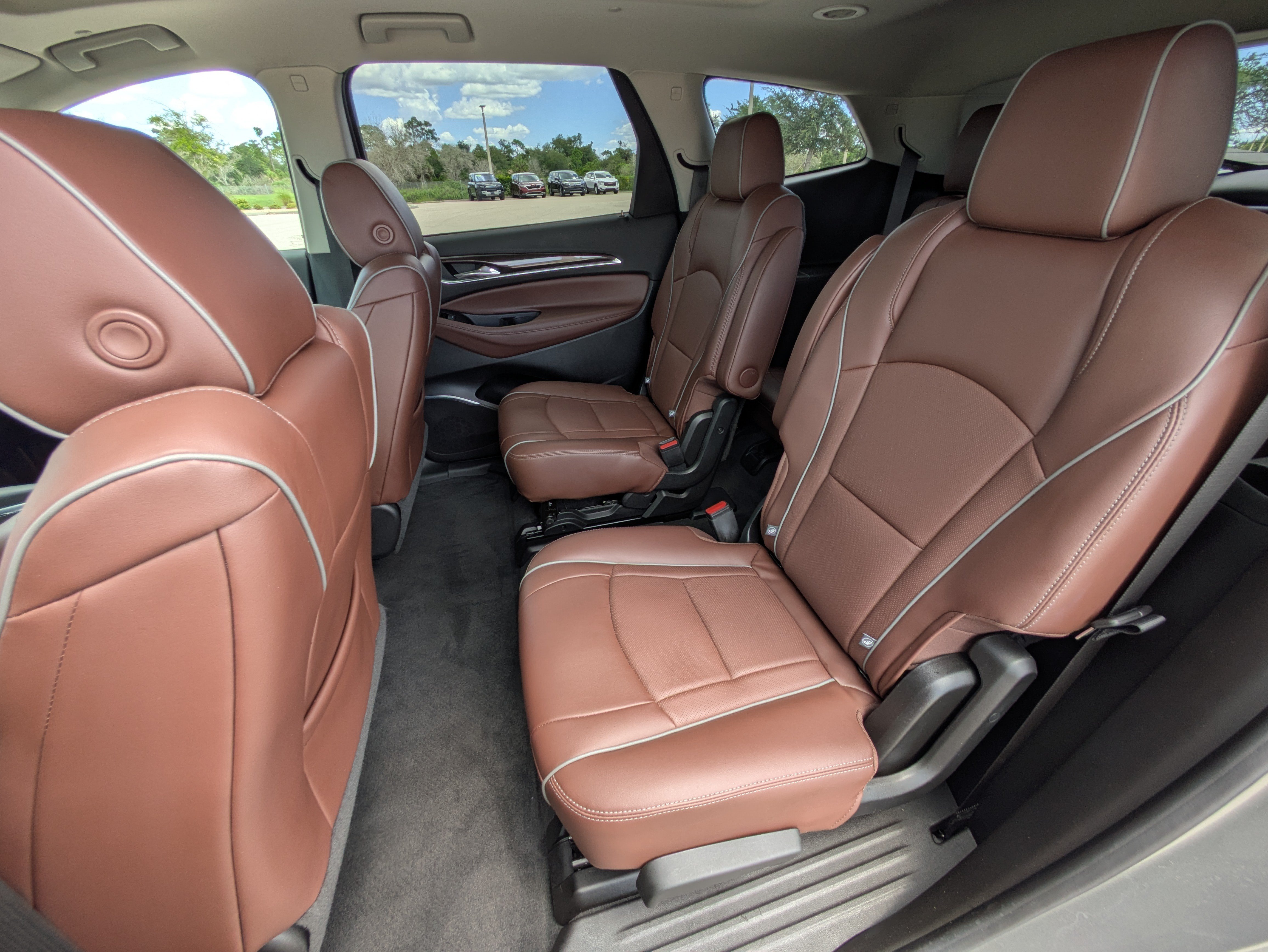 Used 2019 Buick Enclave Avenir w/ Avenir Technology Package AWD/4WD image 14