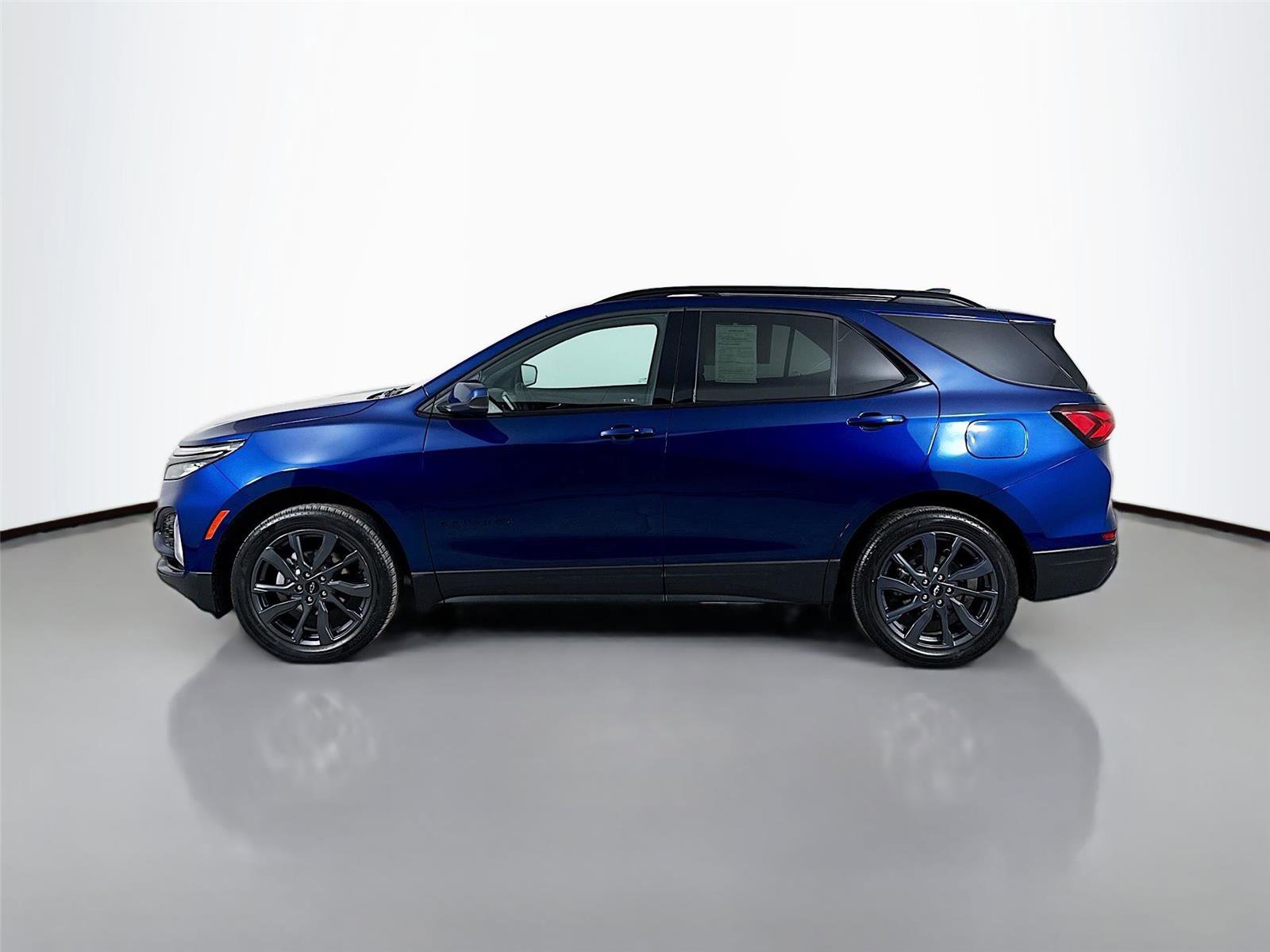 Used 2023 Chevrolet Equinox RS image 5