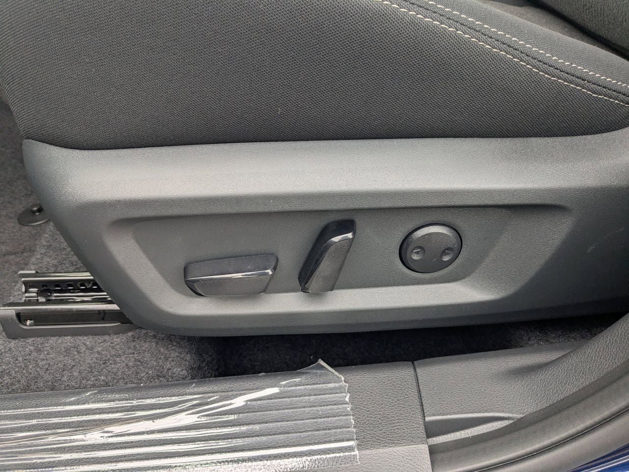 New 2026 Nissan Rogue SV FWD image 13