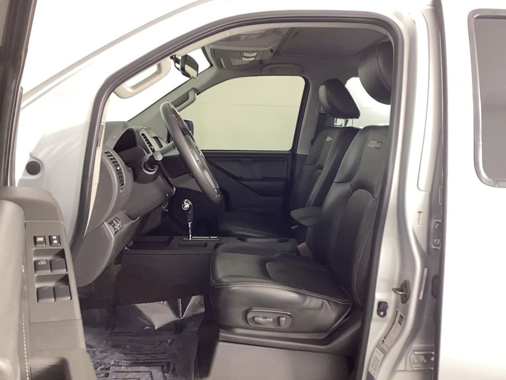 Used 2015 Nissan Frontier PRO-4X image 20