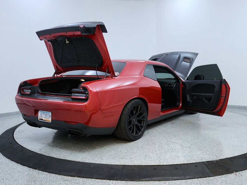 Used 2016 Dodge Challenger SRT Hellcat image 11