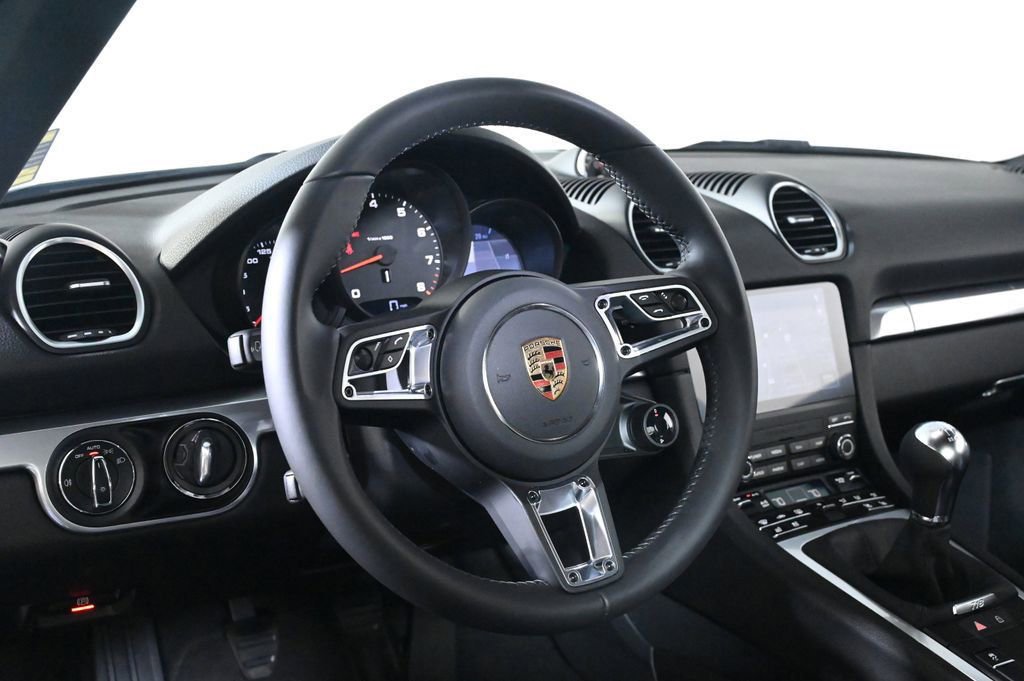 Used 2025 Porsche 718 Cayman image 12