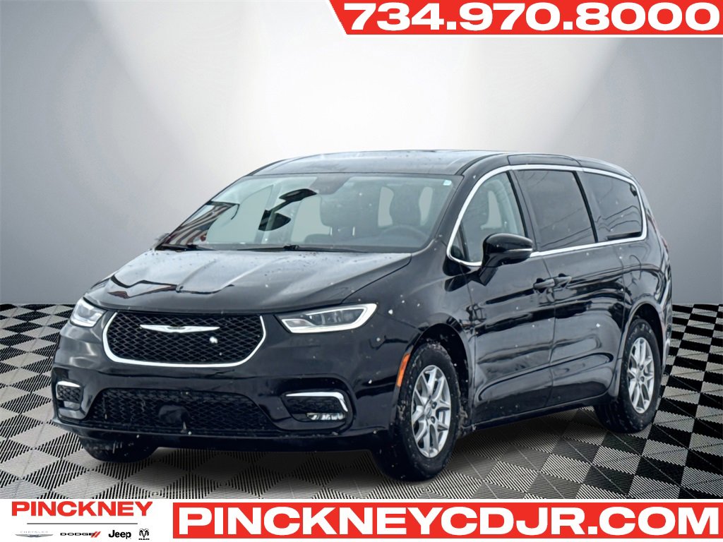 Used 2024 Chrysler Pacifica Touring-L
