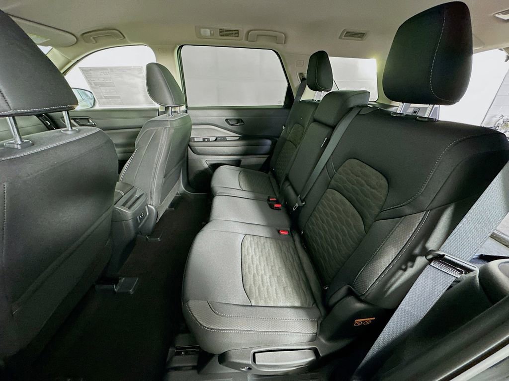 New 2026 Nissan Pathfinder SV image 30