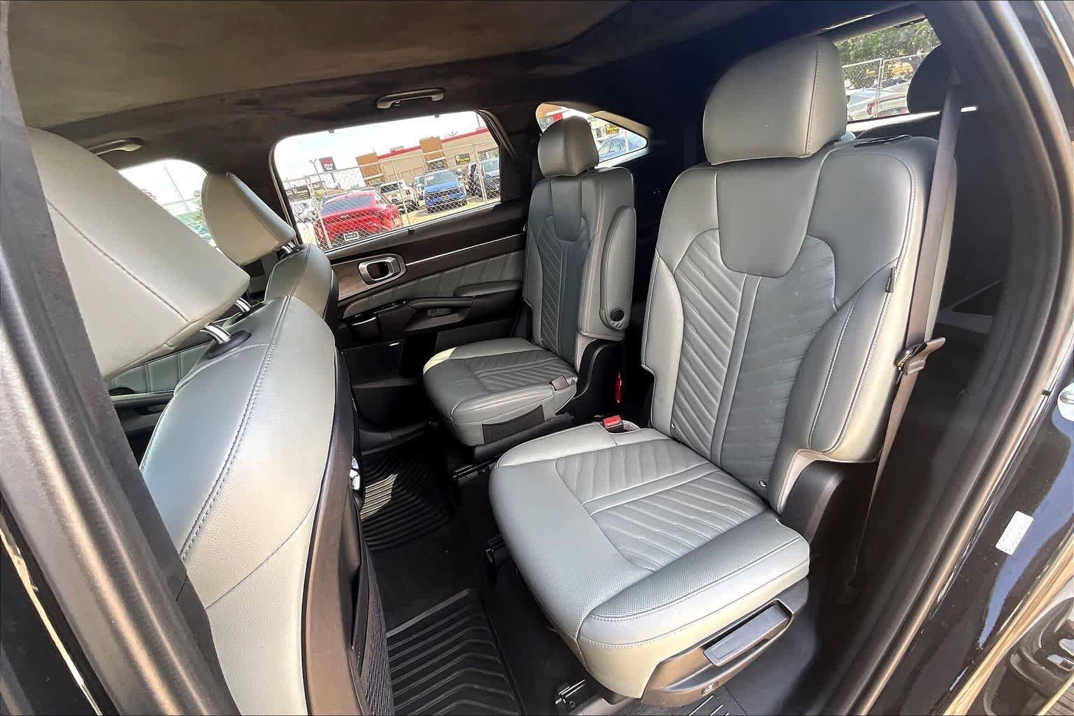 Certified 2024 Kia Sorento SX Prestige w/ Sage Leather Package AWD/4WD image 30