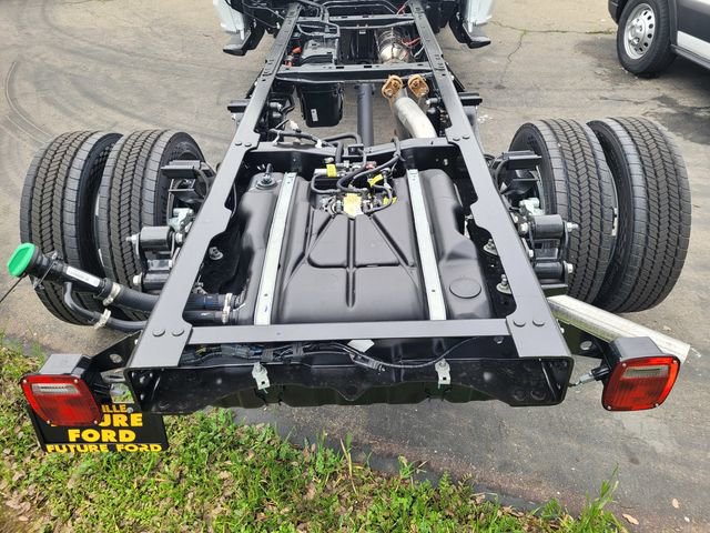 New 2026 Ford F550 2WD SuperCab Super Duty image 4
