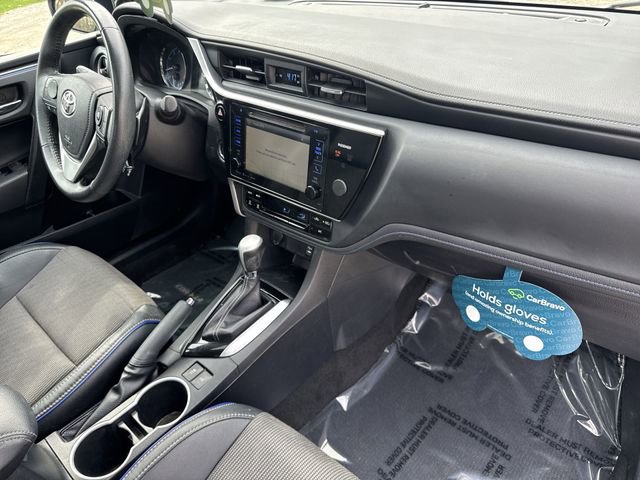 Used 2017 Toyota Corolla SE w/ SE Premium Package image 29
