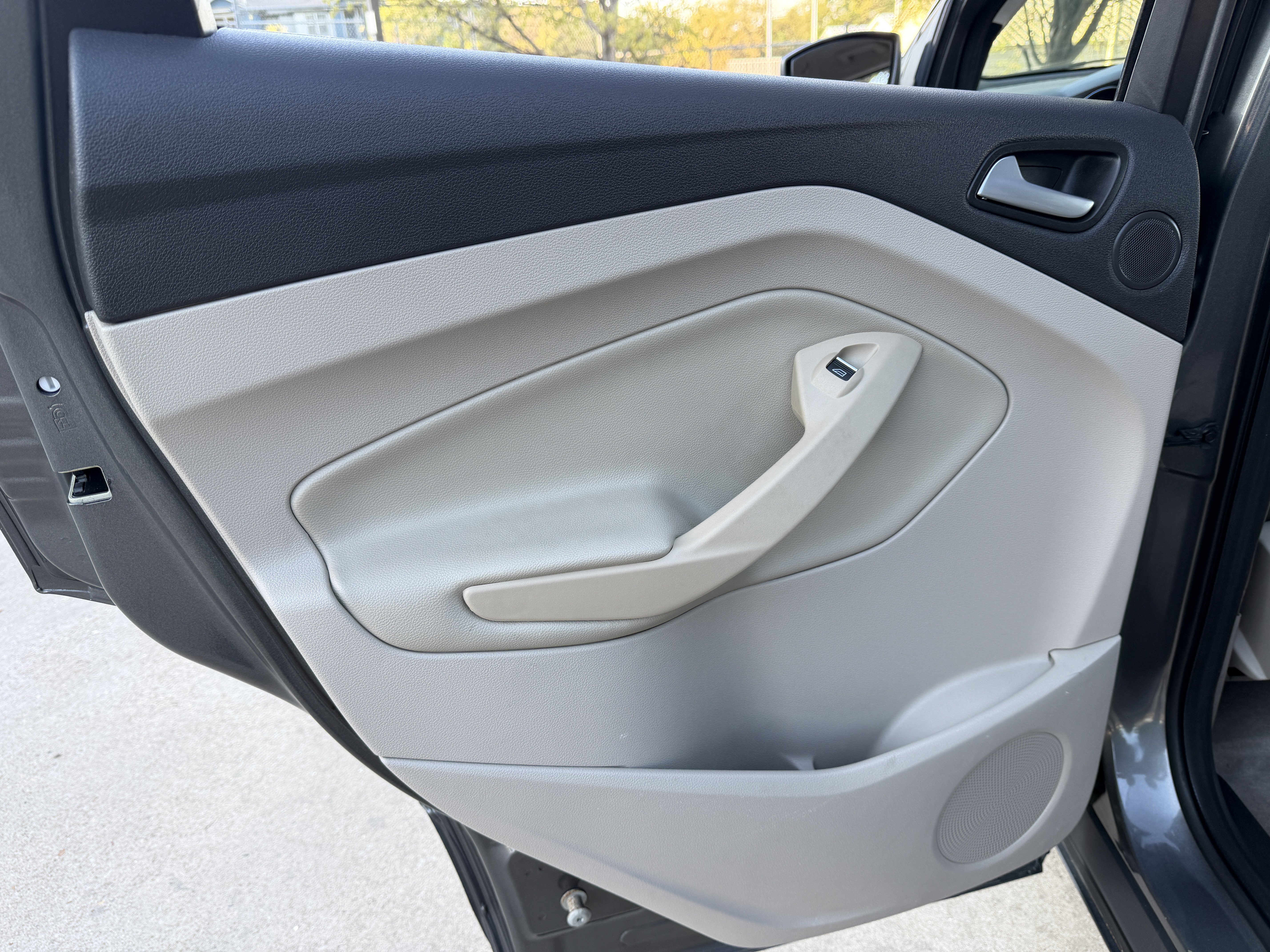 Used 2013 Ford Escape SEL image 17