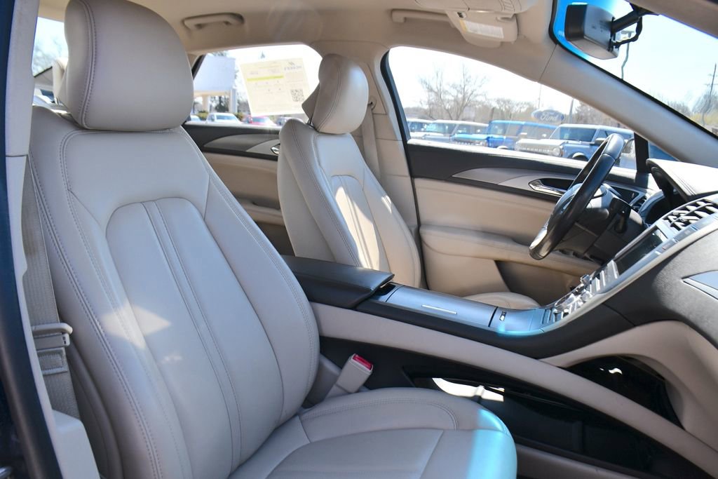 Used 2017 Lincoln MKZ Premiere image 15