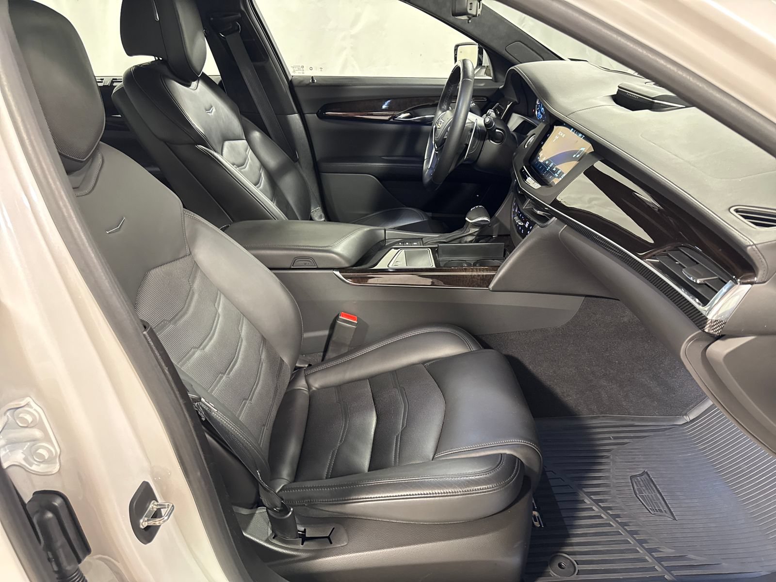 Used 2018 Cadillac CT6 Platinum AWD/4WD image 25