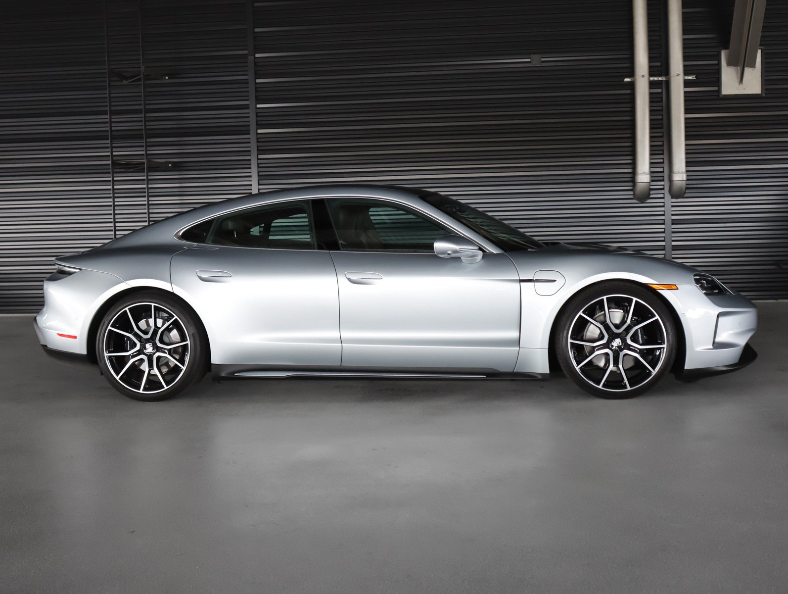 Certified 2026 Porsche Taycan 4S AWD/4WD image 11