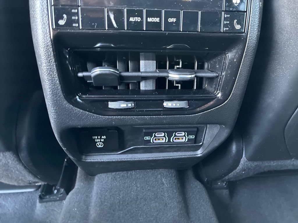 Certified 2021 Jeep Grand Cherokee L Limited AWD/4WD image 17