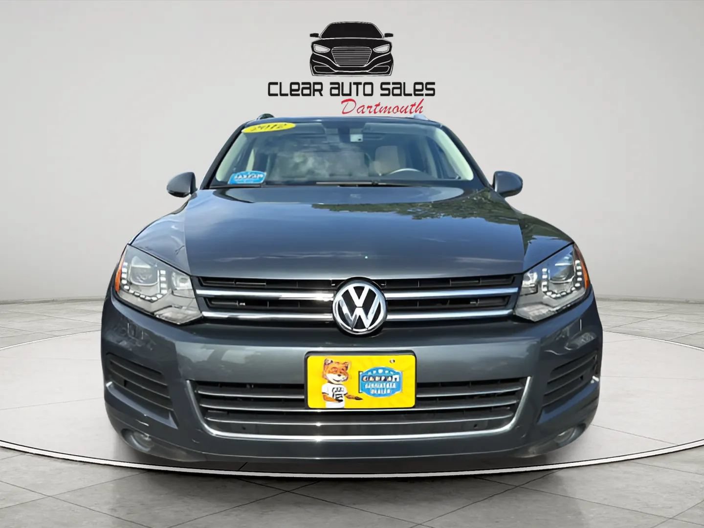 Used 2012 Volkswagen Touareg Executive AWD/4WD image 3