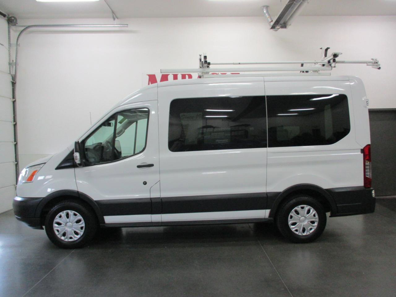 Used 2018 Ford Transit 150 XLT image 2