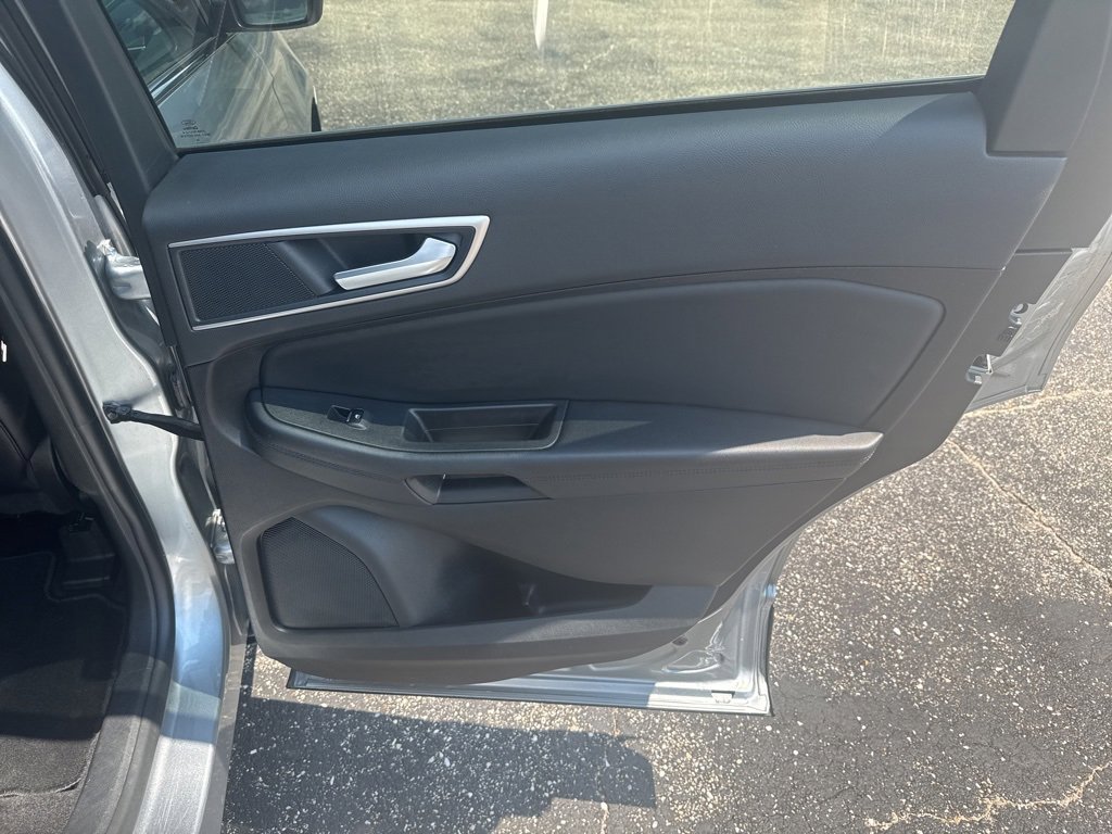 Used 2024 Ford Edge SEL image 23
