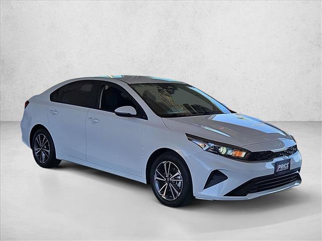 Used 2022 Kia Forte LXS w/ LXS Technology Package FWD video 3