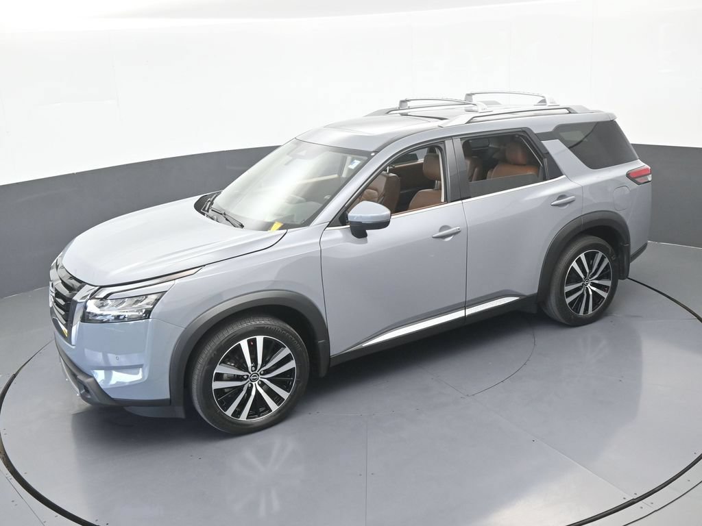 Used 2024 Nissan Pathfinder Platinum AWD/4WD image 51