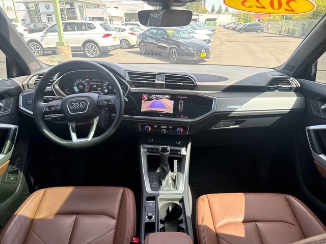 Used 2023 Audi Q3 2.0T Premium w/ Convenience Package AWD/4WD image 11