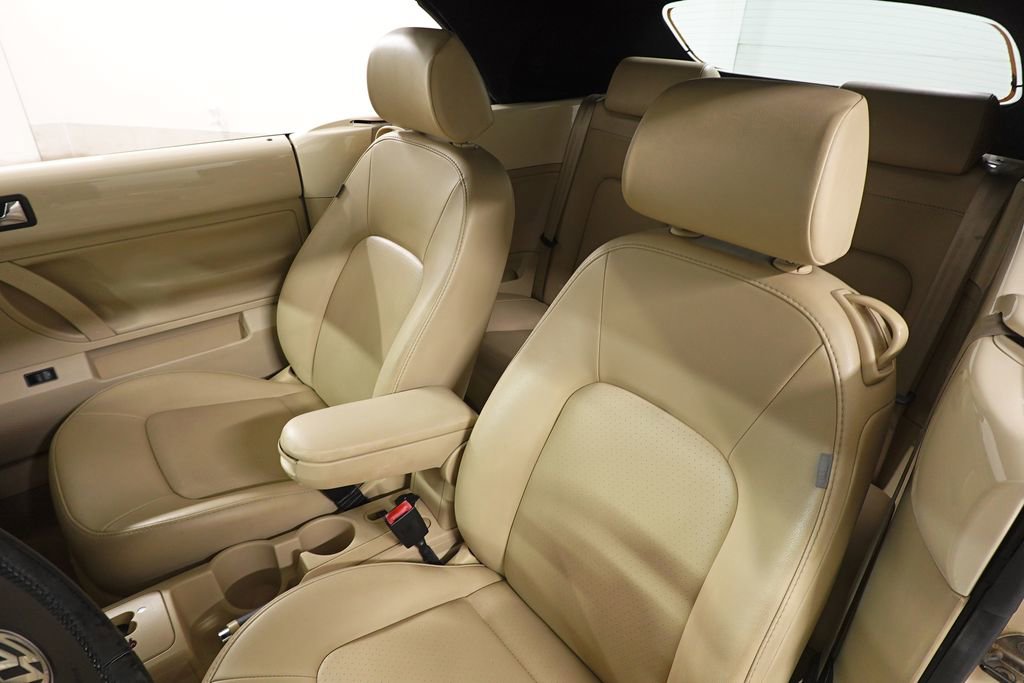 Used 2009 Volkswagen Beetle S image 10