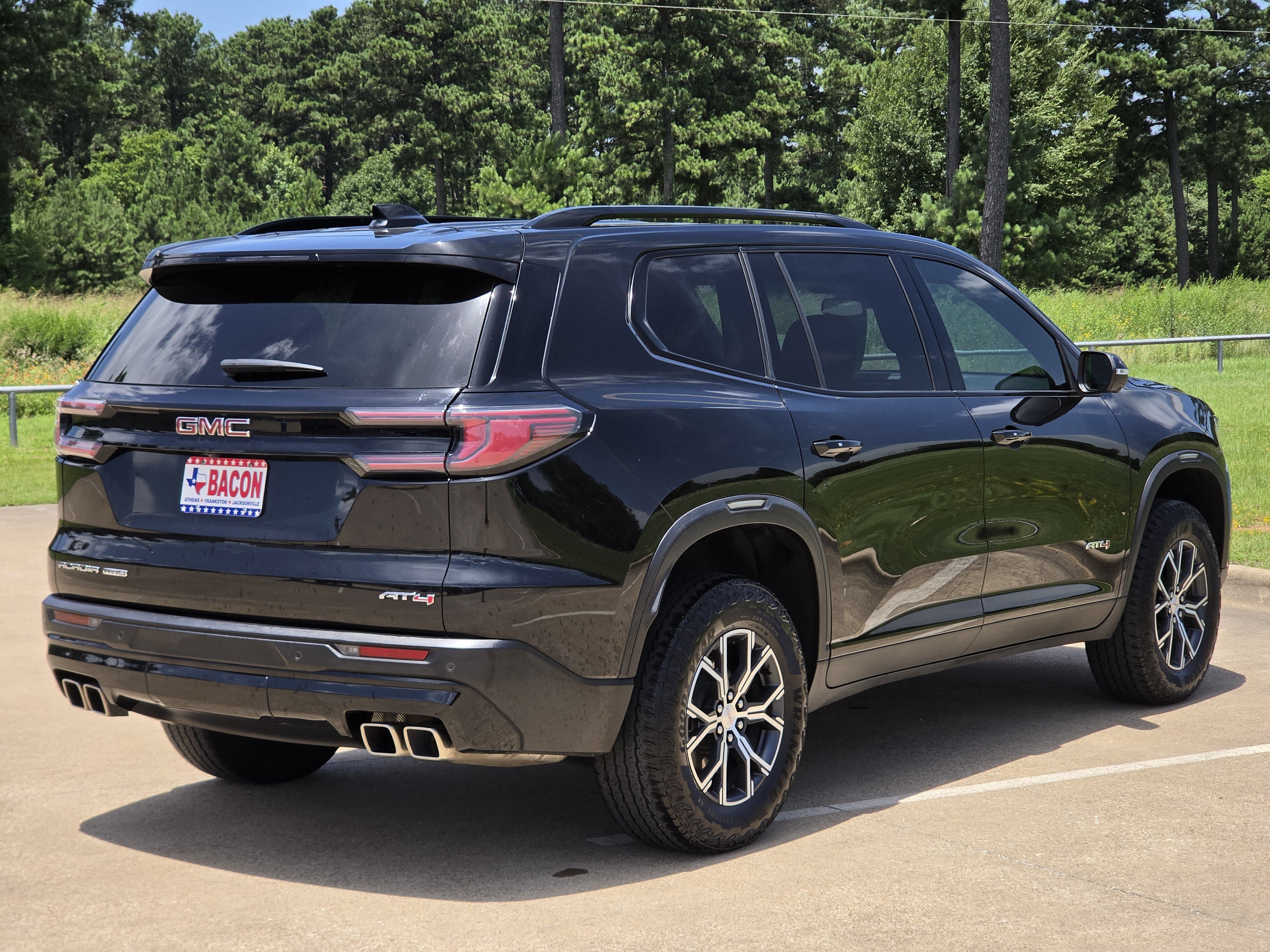 Used 2024 GMC Acadia AT4 w/ Luxury Package AWD/4WD image 6