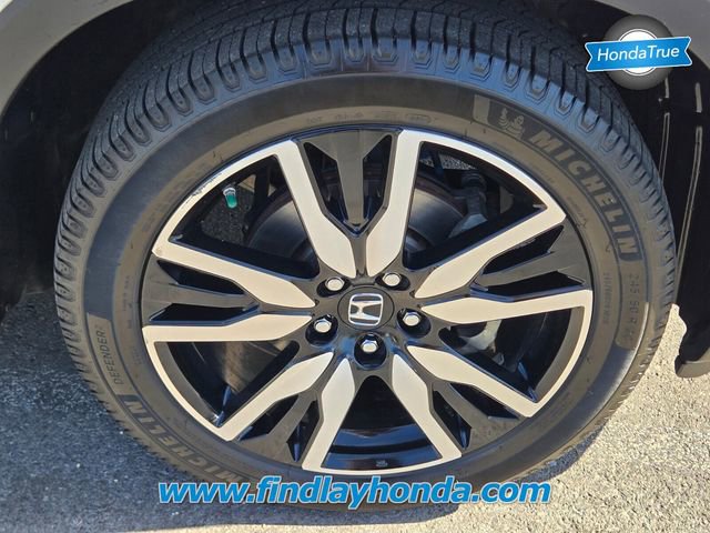 Certified 2019 Honda Pilot Touring image 9