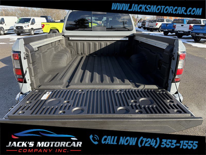 Used 2025 Nissan Frontier PRO-4X w/ Pro Premium Package image 14