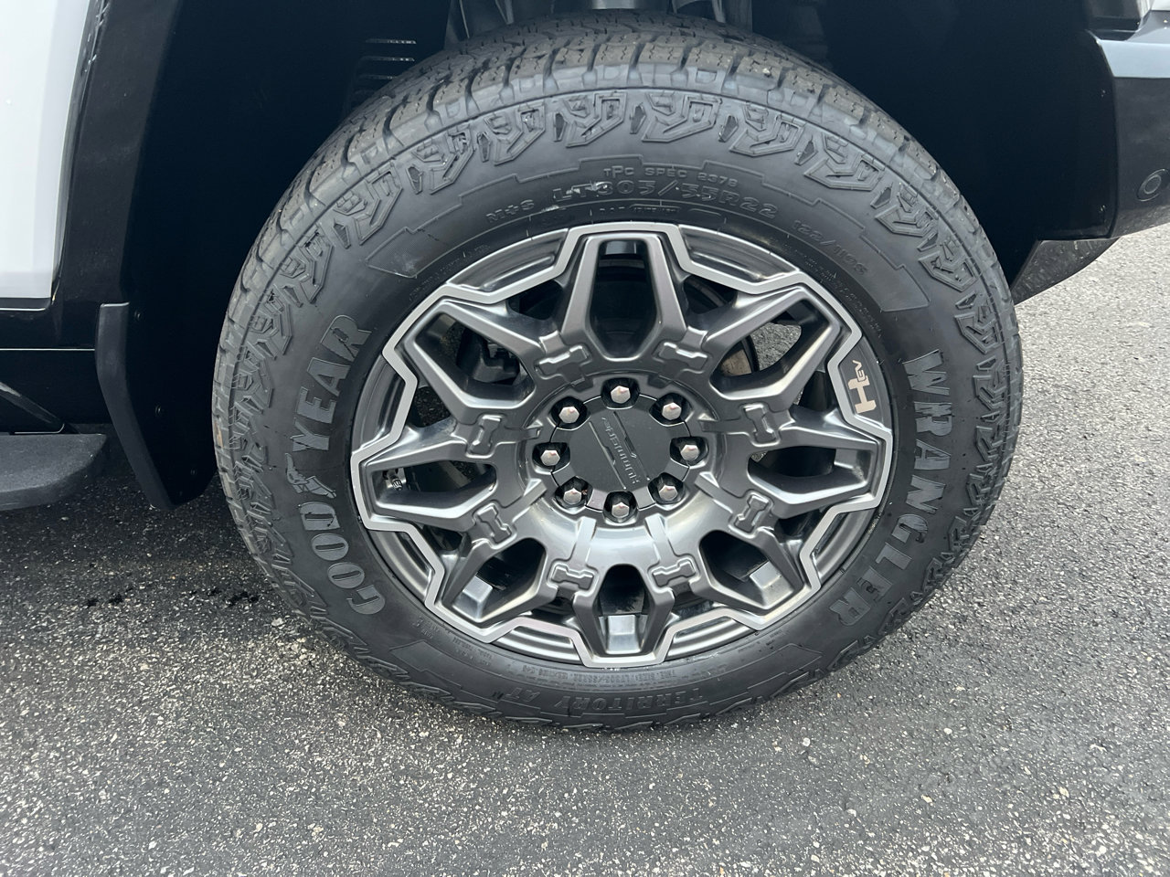 Used 2025 GMC Hummer EV 3X image 29