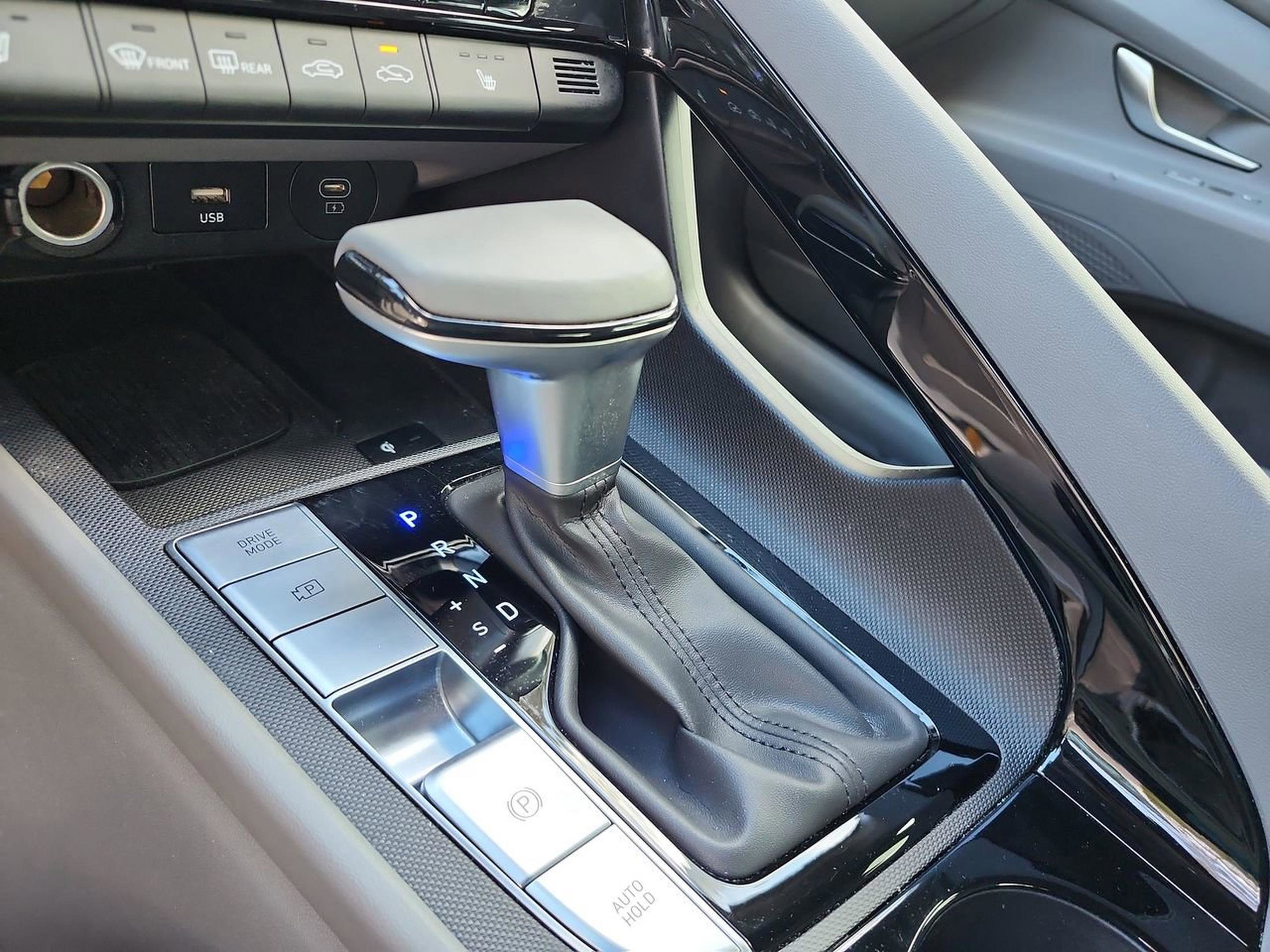 Certified 2024 Hyundai Elantra SEL w/ Convenience Package image 15