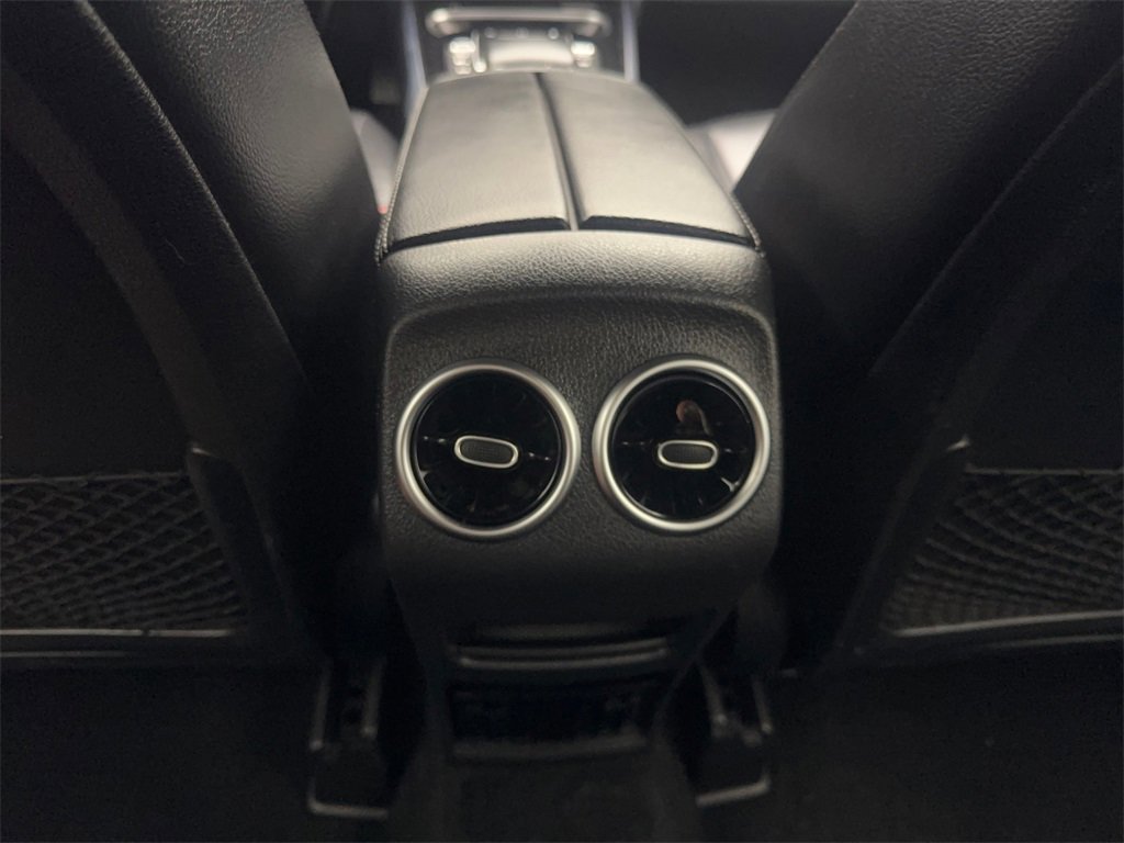 Used 2022 Mercedes-Benz GLB 250 w/ Premium Package Lite image 69