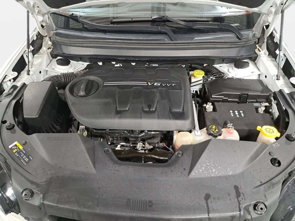 Certified 2022 Jeep Cherokee Limited AWD/4WD image 30