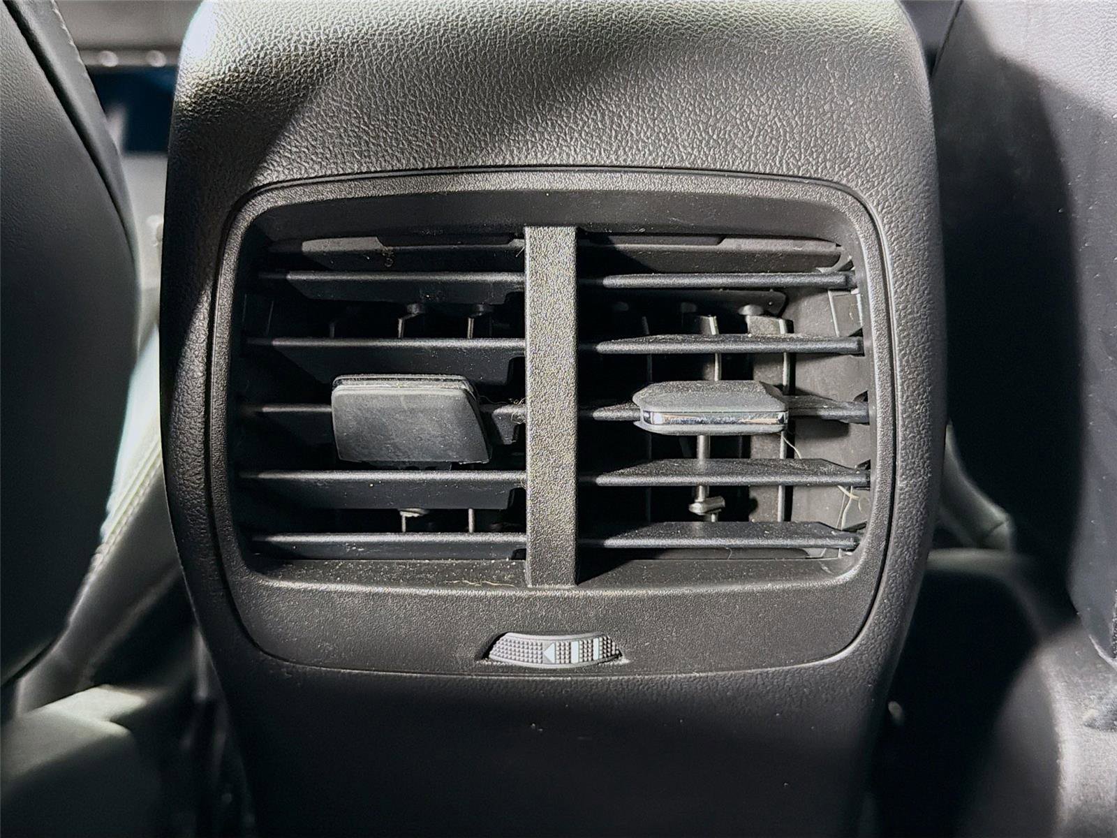 Used 2023 Ford Escape Platinum image 25