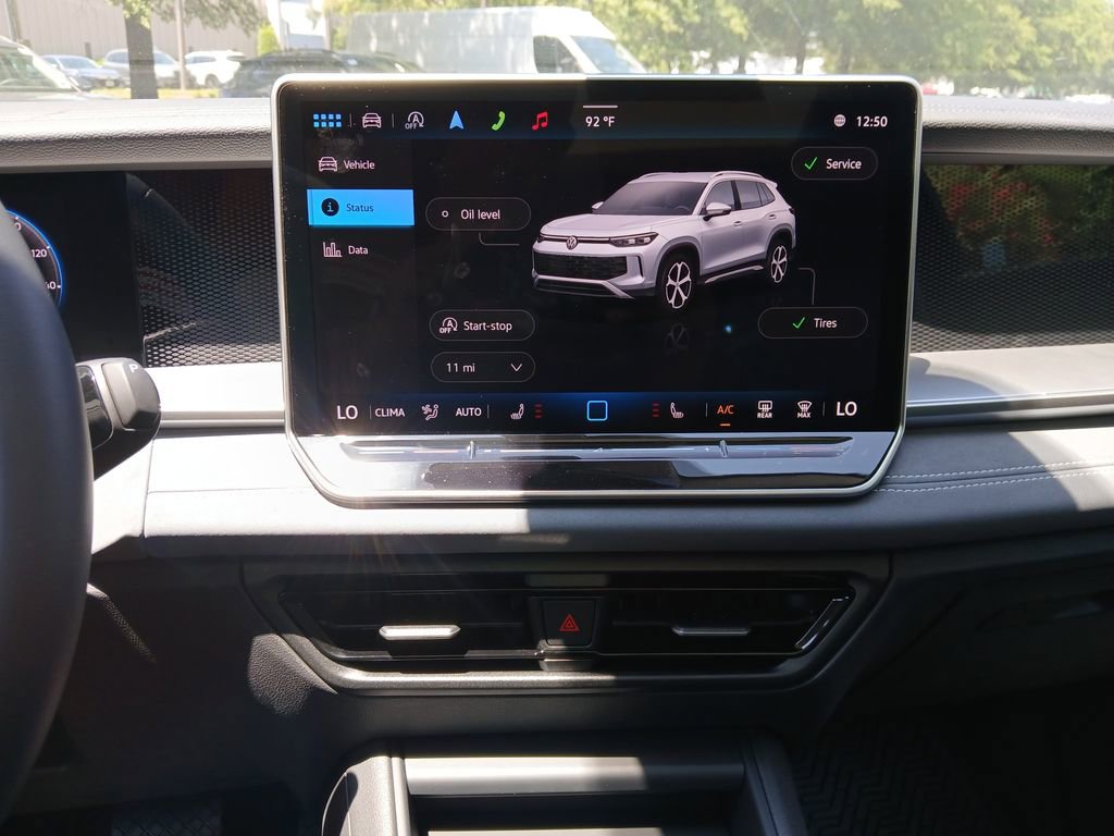 New 2025 Volkswagen Tiguan SE image 18