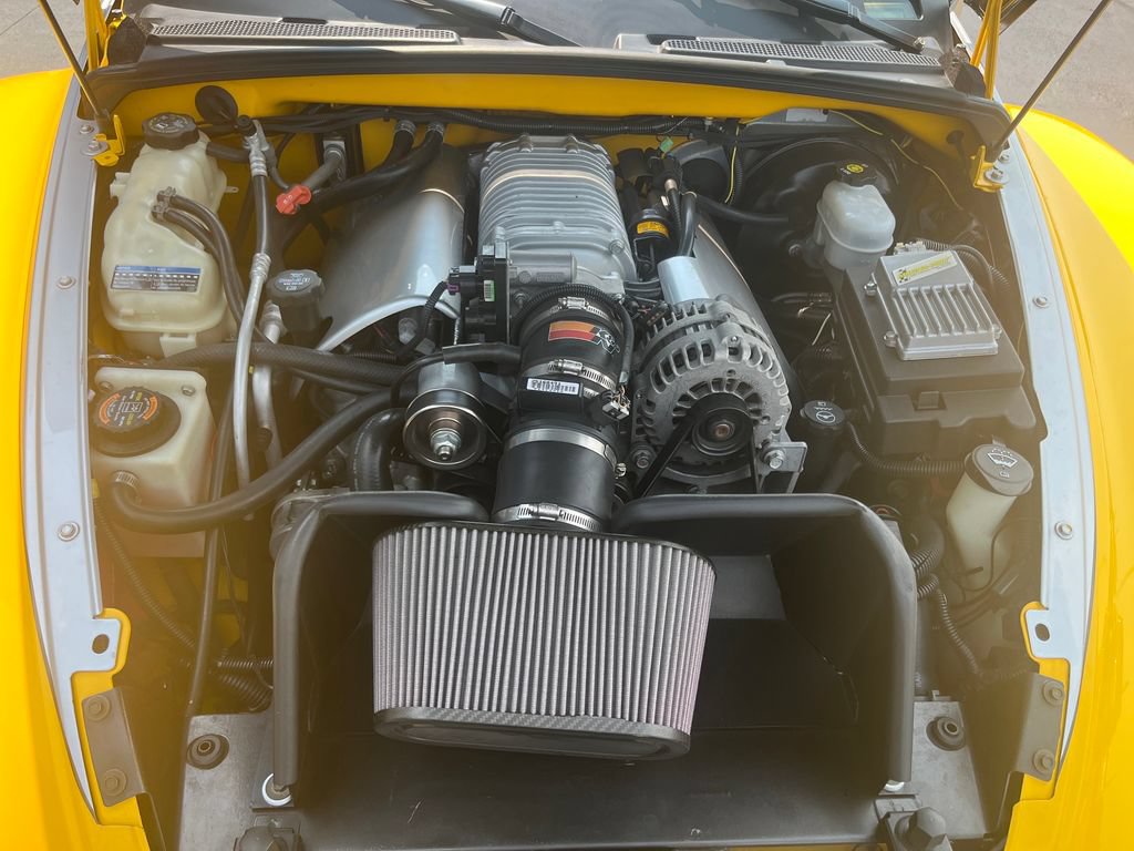 Used 2005 Chevrolet SSR w/ Preferred Equipment Group RWD image 18