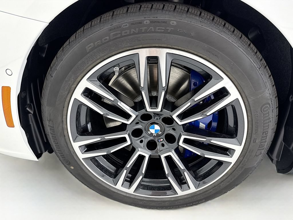 New 2027 BMW 550e xDrive AWD/4WD image 29