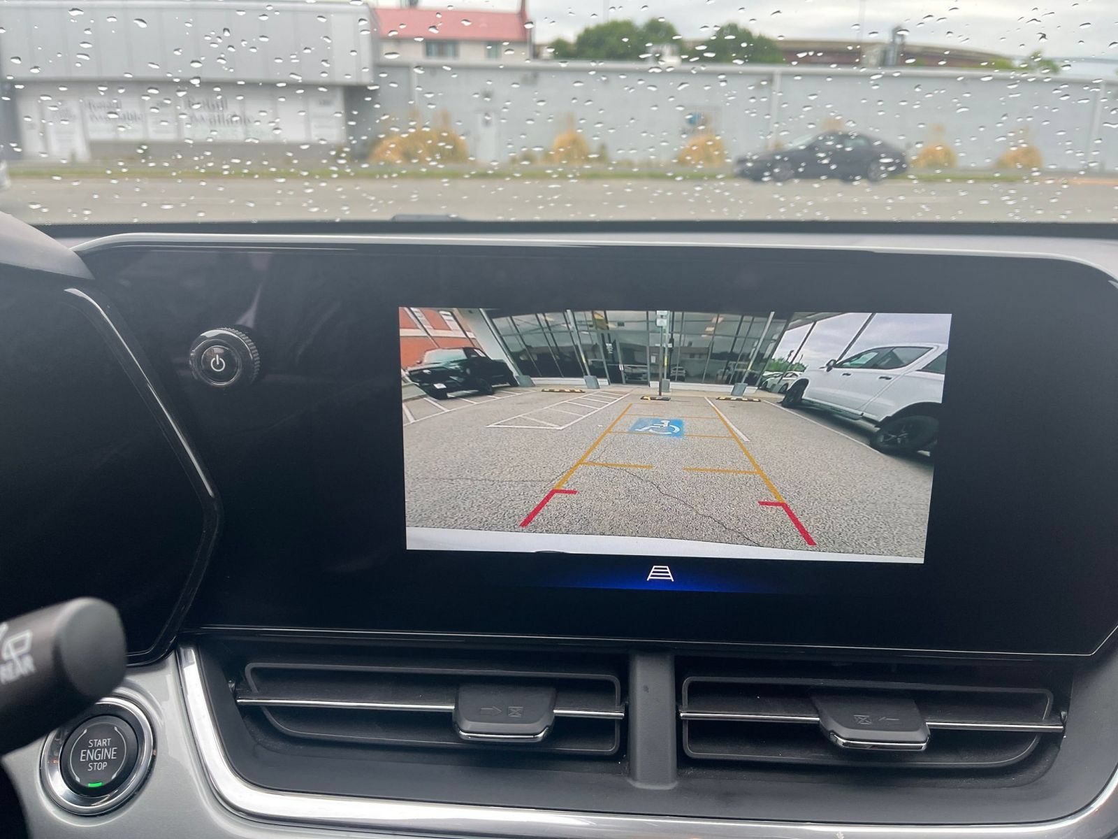 Used 2025 Chevrolet Trax LT FWD image 22