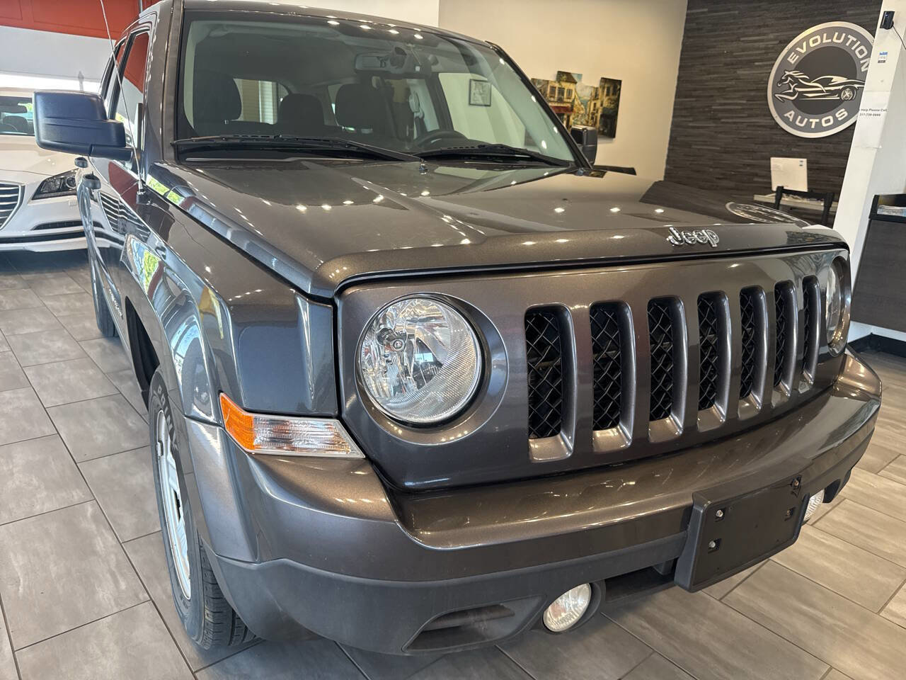 Used 2016 Jeep Patriot Sport FWD image 1