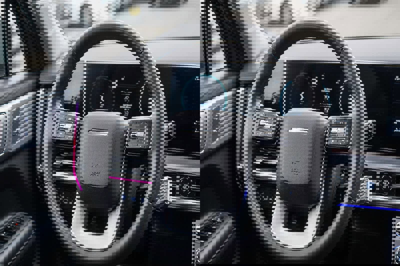 Used 2024 Hyundai Santa Fe Limited image 12