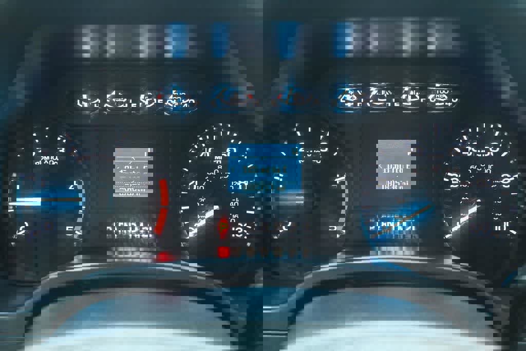 Used 2017 Ford F550 2WD Crew Cab Super Duty image 23