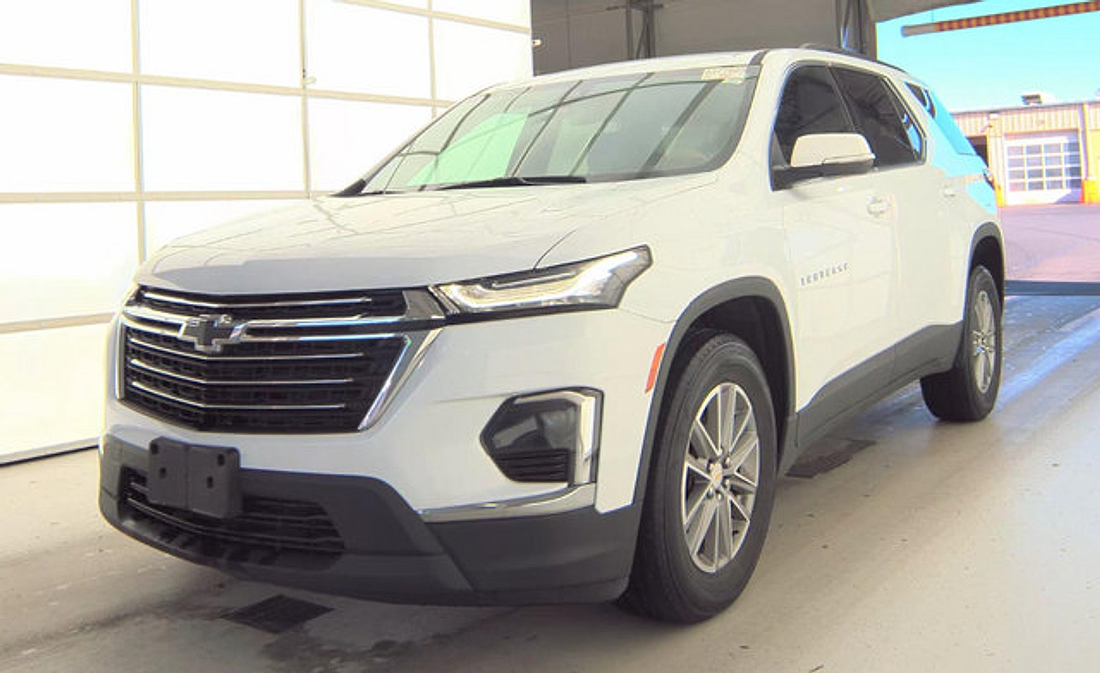 Used 2023 Chevrolet Traverse LT AWD/4WD image 4