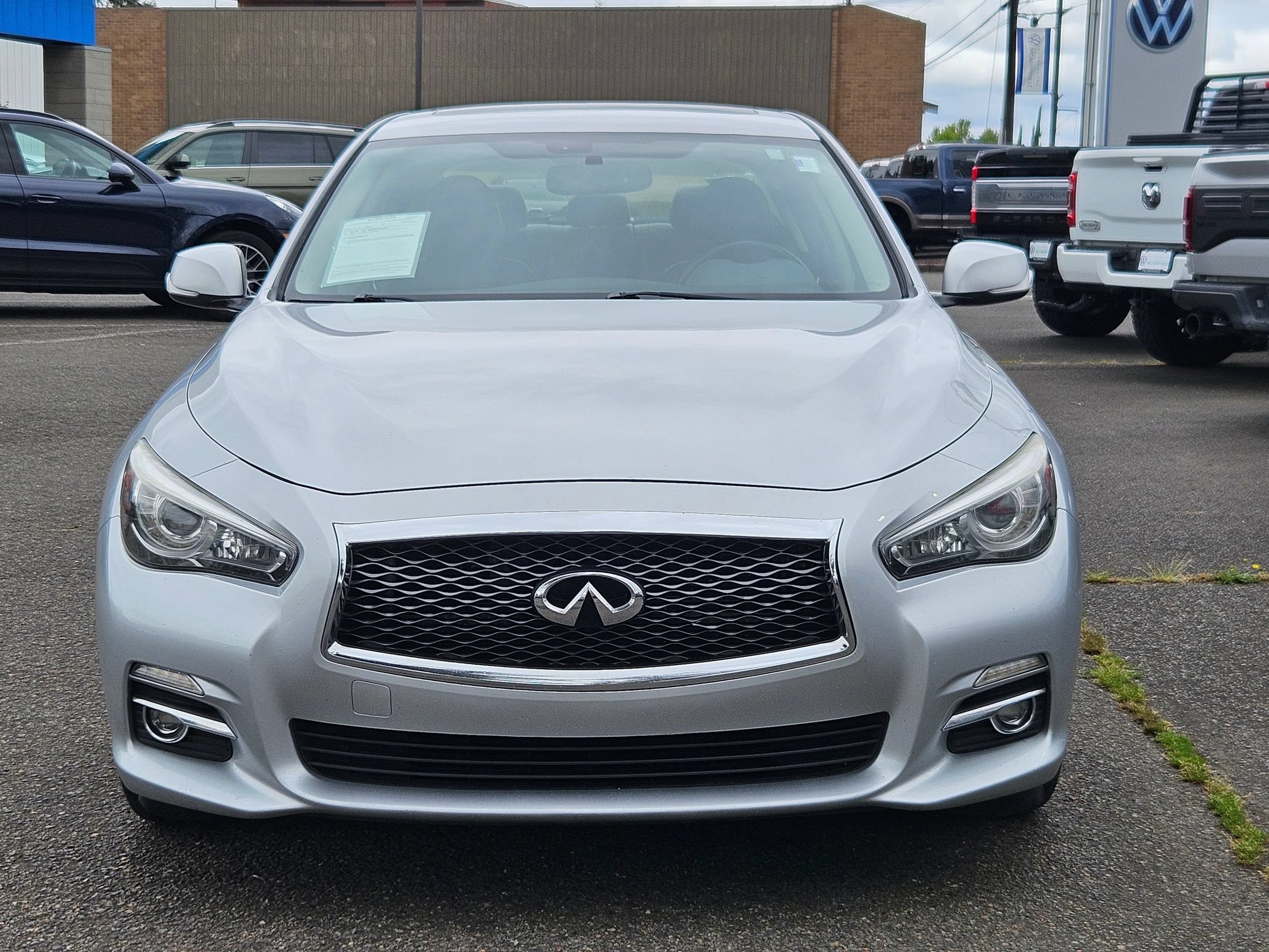 Used 2017 INFINITI Q50 Signature Edition w/ All Weather Package (L93) AWD/4WD image 8
