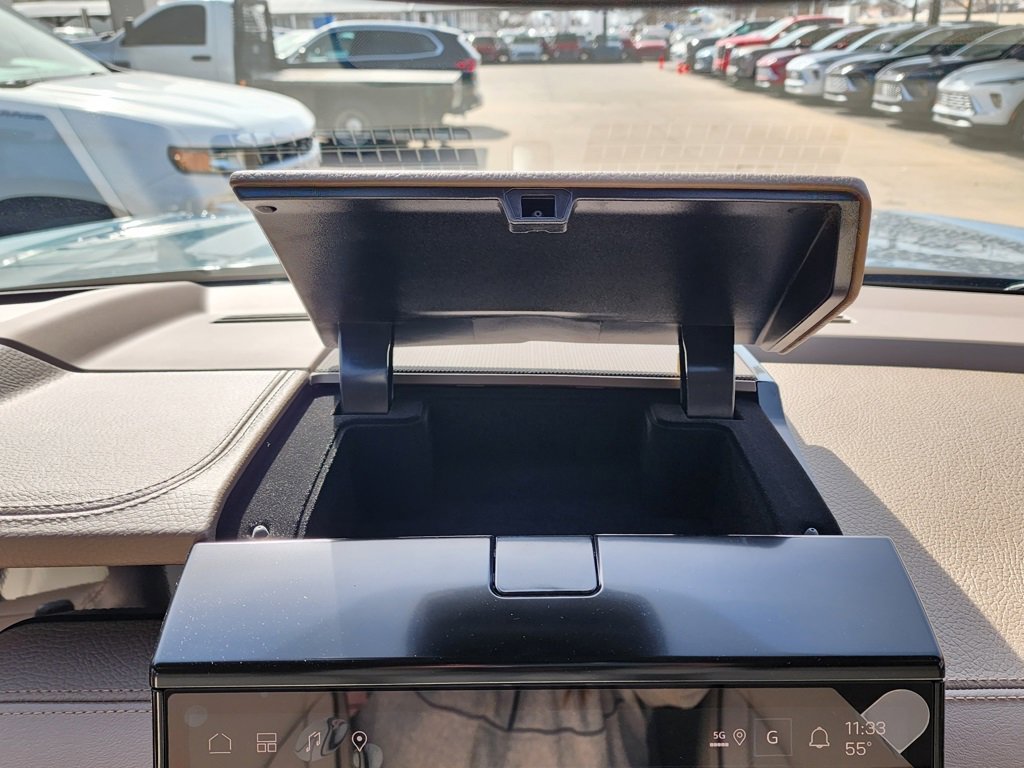 New 2026 GMC Yukon XL Denali w/ Sun & Power Step Package image 32