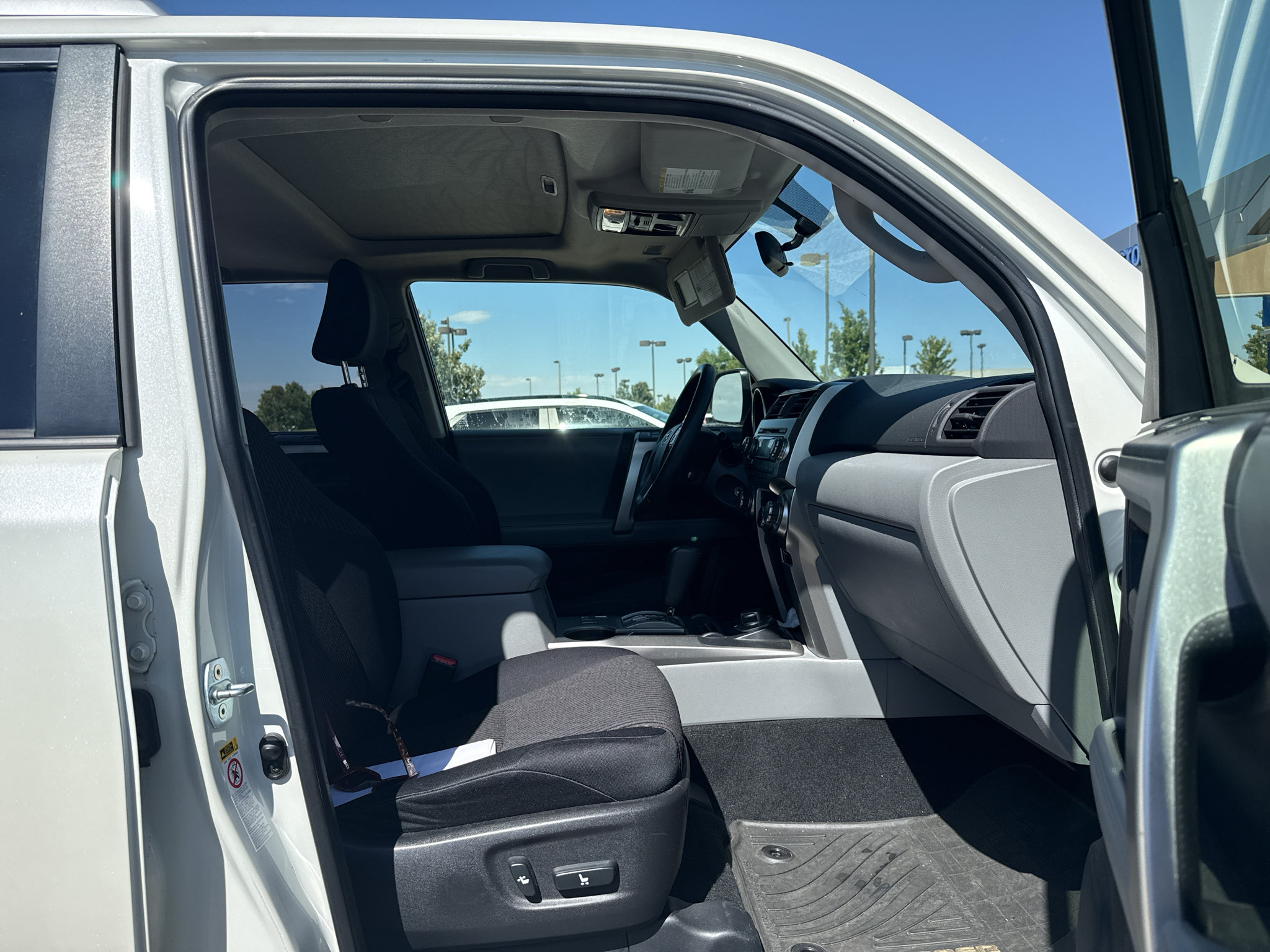 Used 2013 Toyota 4Runner SR5 w/ Convenience Pkg AWD/4WD image 14